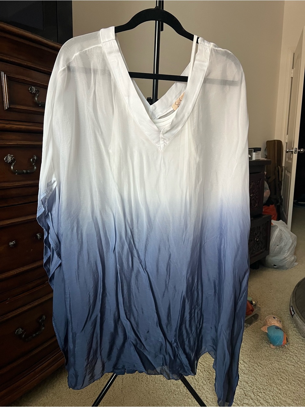 Women's Ombre V-Neck Tunic Dress — White to Navy